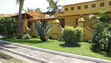 House in La Floresta built by the architect Samuel Orozco Beltran