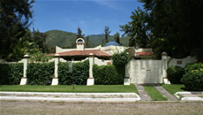 House built in Ajijic by the architect Lourdes Orozco Beltran
